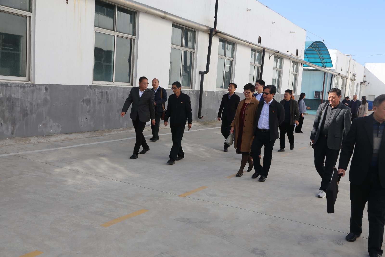 黄淮学院领导莅临龟鹿药业考察，夯实龟甲胶鹿角胶阿胶人才基础